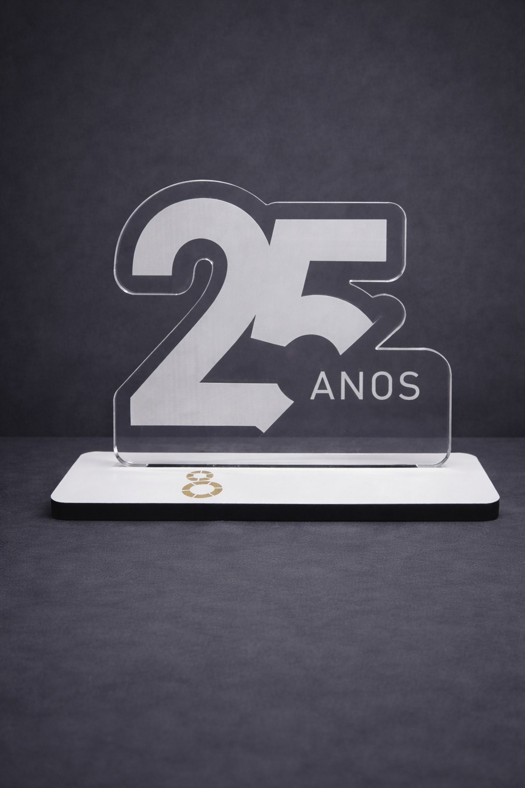 Troféu acrílico - 25 anos - ESAG Estúdio de artes gráficas